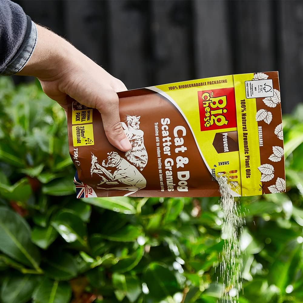The Big Cheese Cat And Dog Scatter Granules - 750G, Covers 250 M2