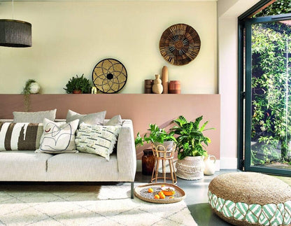 Dulux Matt Emulsion Paint For Walls And Ceilings - Summer Linen 2.5 Litres