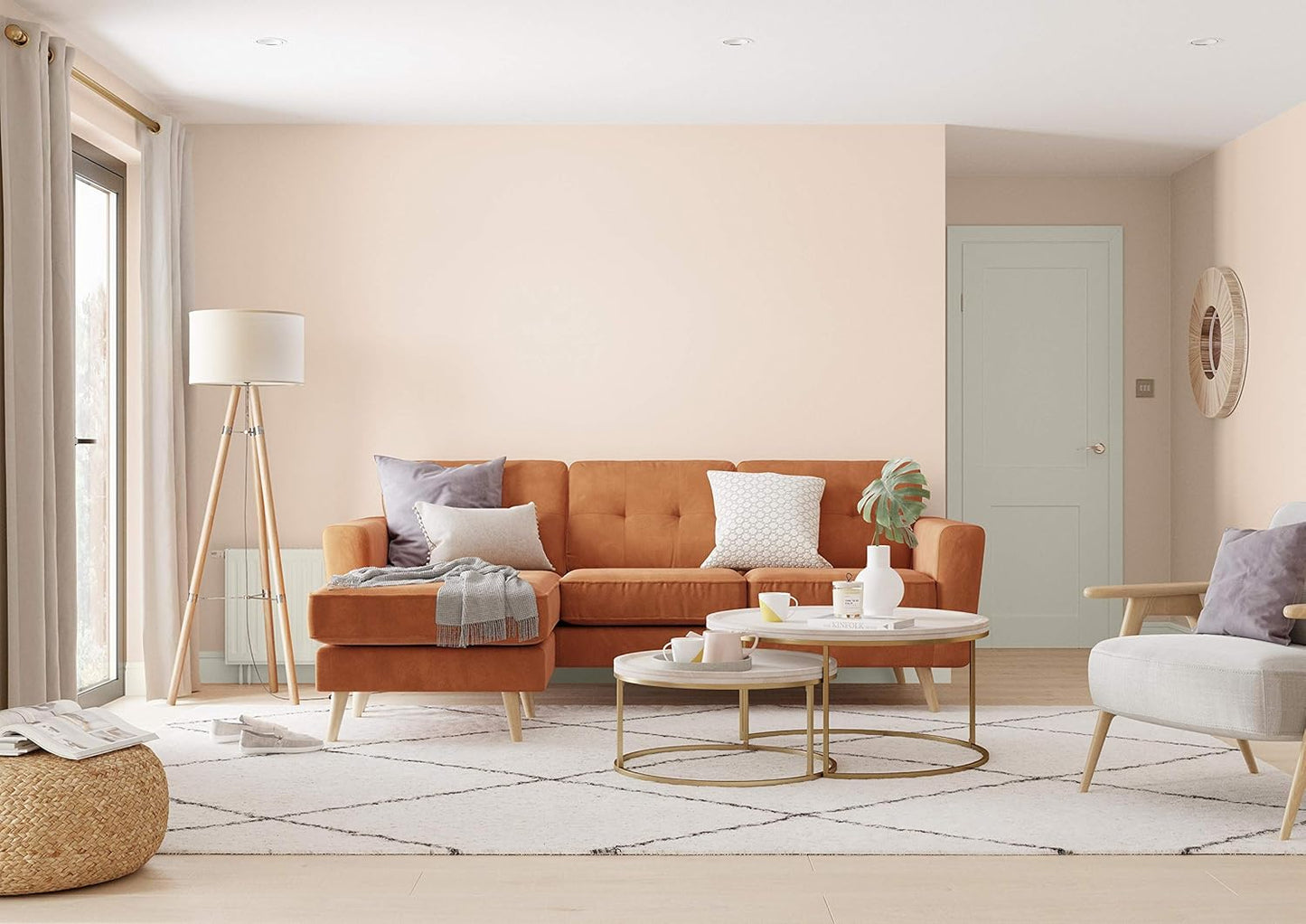 Dulux Matt Emulsion Paint For Walls And Ceilings - Soft Peach 2.5 Litres