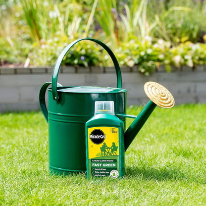 Miracle-Gro Fast Green | Concentrated Formula | 1 Litre | Treats upto 100m2