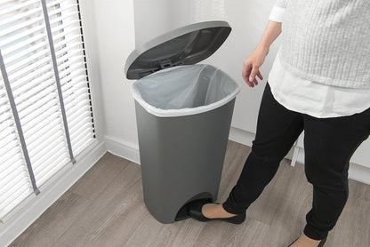 Addis Plastic Family Kitchen Bin Black With Silver Pedal 517262