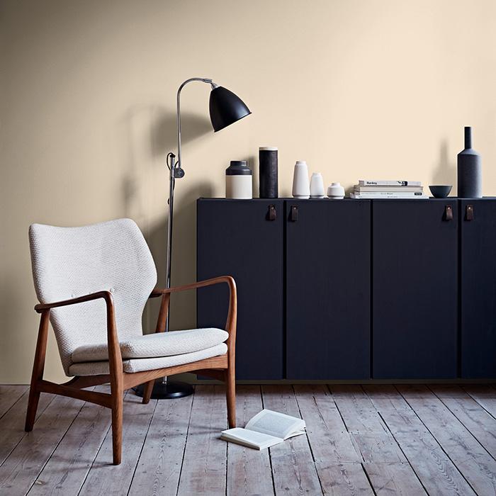 Crown Walls & Ceilings Emulsion Matt Magnolia - 10L